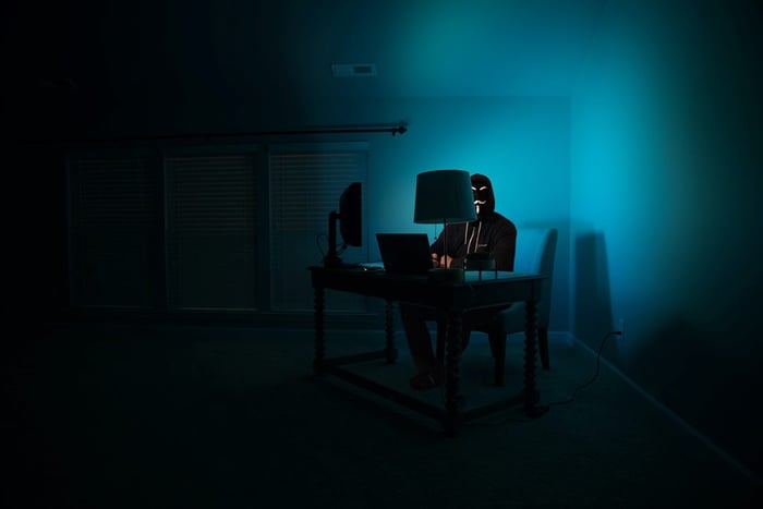 ハッカーによる情報流出